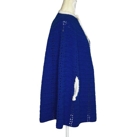 Handmade Crochet Cape Blue White Poncho Vintage 70s Cottagecore Boho Retro - Picture 3 of 6